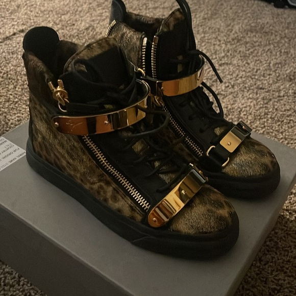 Giuseppe Zanotti - Picture 2 of 2